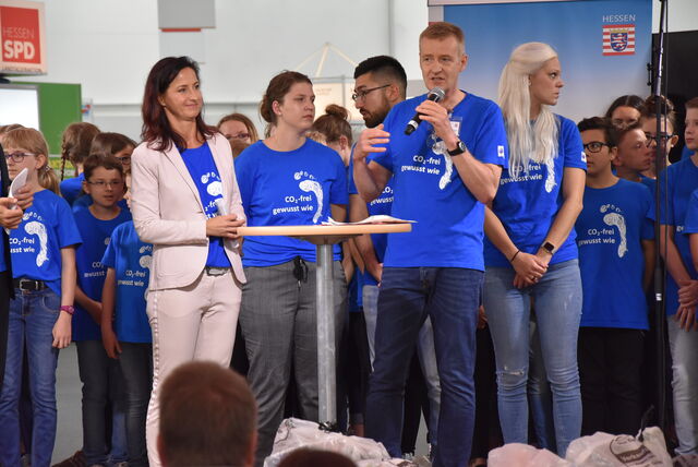 Kerstin Schmidt, Schulleiterin GSO und Hans Günter Göddemeyer